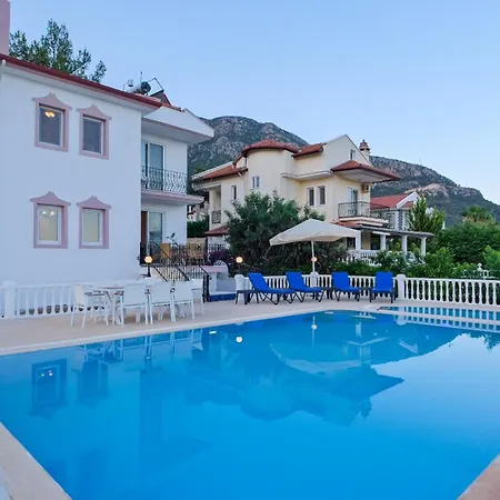 Villa Paradise *